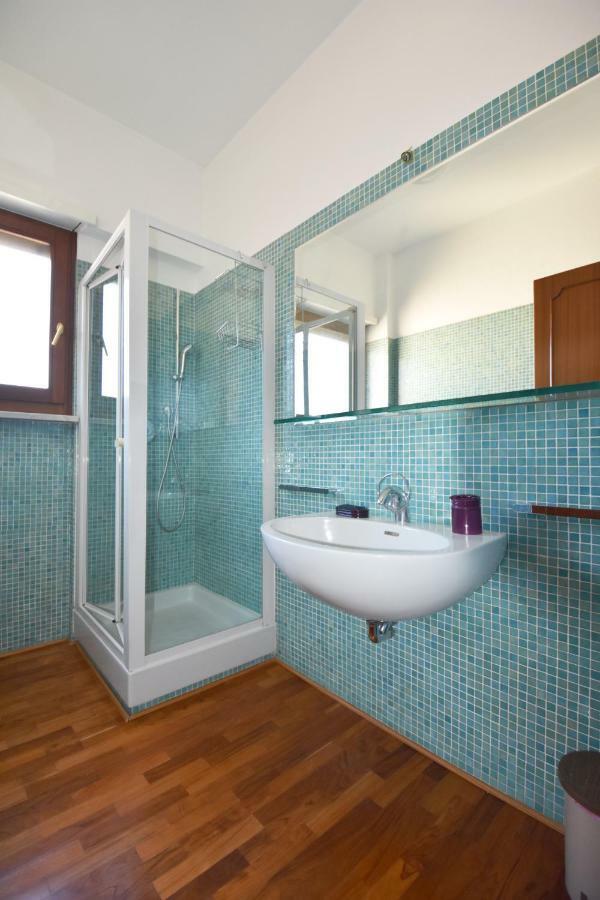 Nice And Warm Rooms Rome Exterior photo