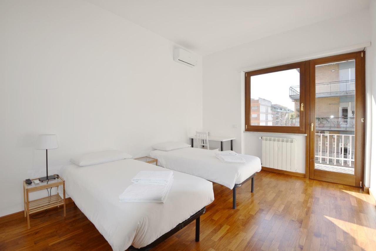 Nice And Warm Rooms Rome Exterior photo