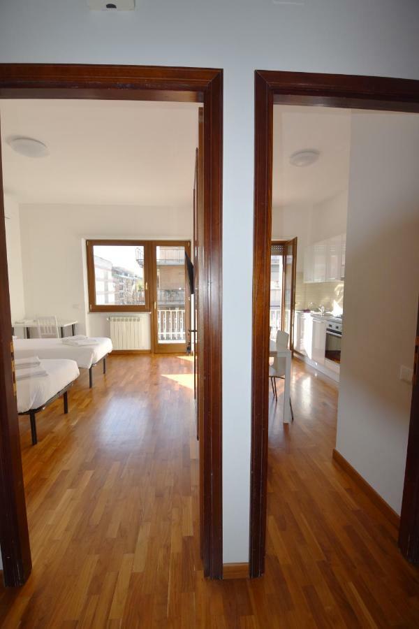 Nice And Warm Rooms Rome Exterior photo